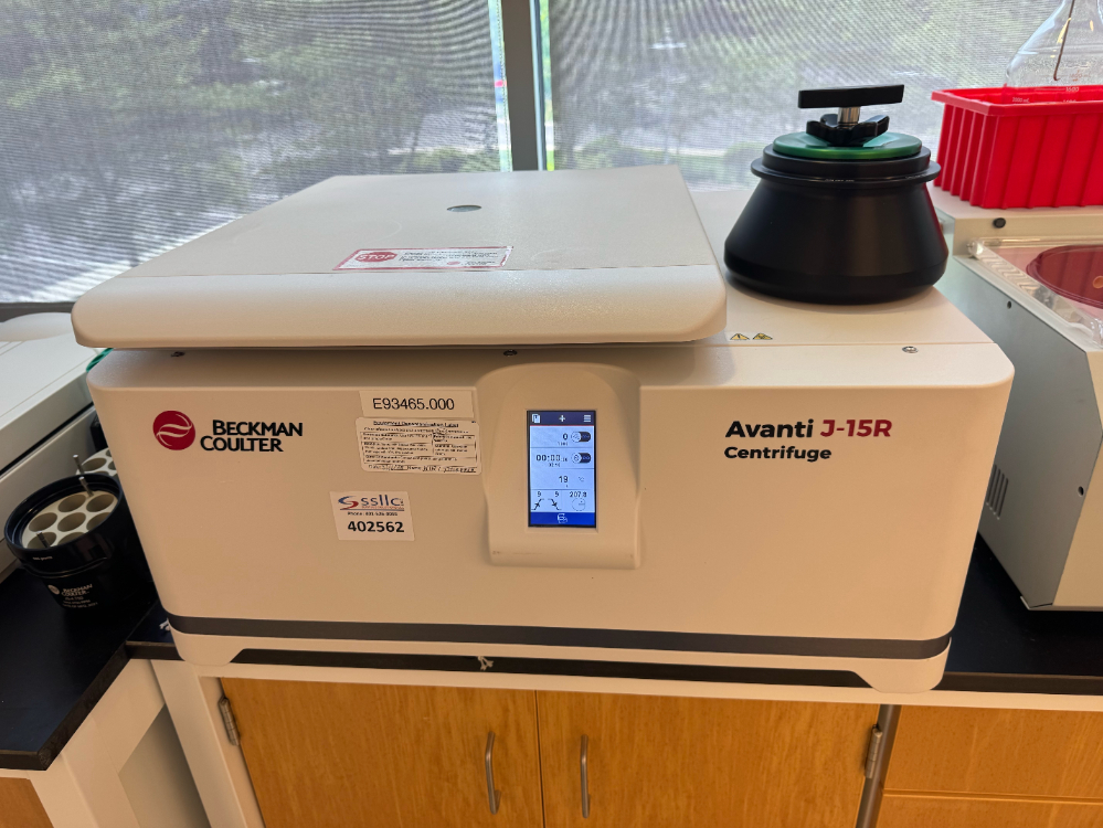 Image of Beckman Coulter Avanti J-15R Refrigerated Centrifuge